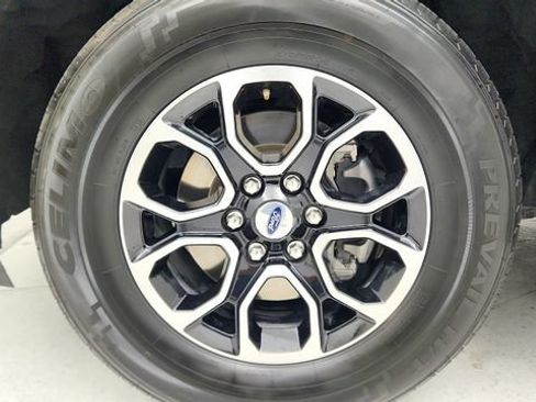 Used 2024 Ford Expedition XLT RWD image 27