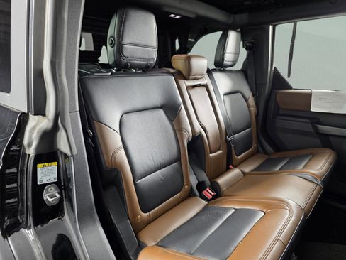 Used 2024 Ford Bronco Outer Banks image 18