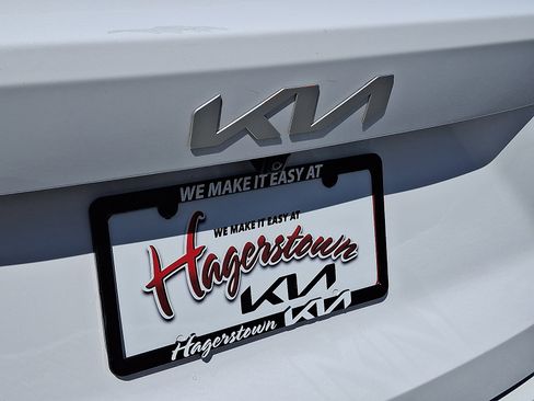 Used 2024 Kia Sorento S image 31