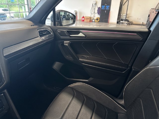 Used 2024 Volkswagen Tiguan SEL R-Line AWD/4WD image 26
