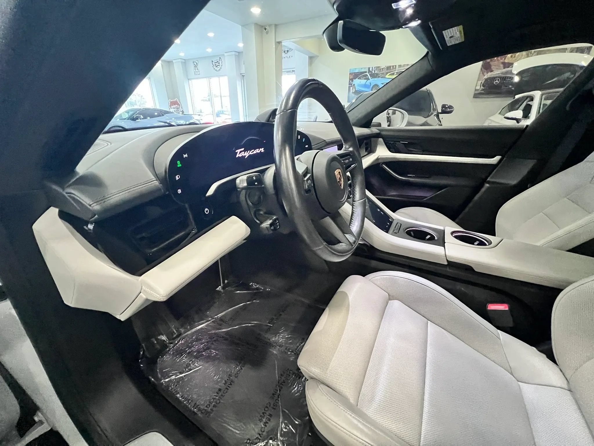 Used 2020 Porsche Taycan Turbo AWD/4WD image 12