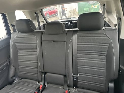 Used 2022 Volkswagen Tiguan S FWD image 12