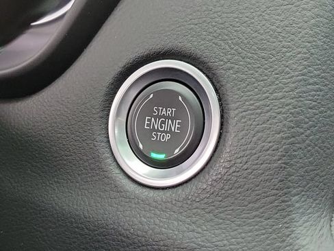 Used 2023 Cadillac XT4 Sport FWD image 32