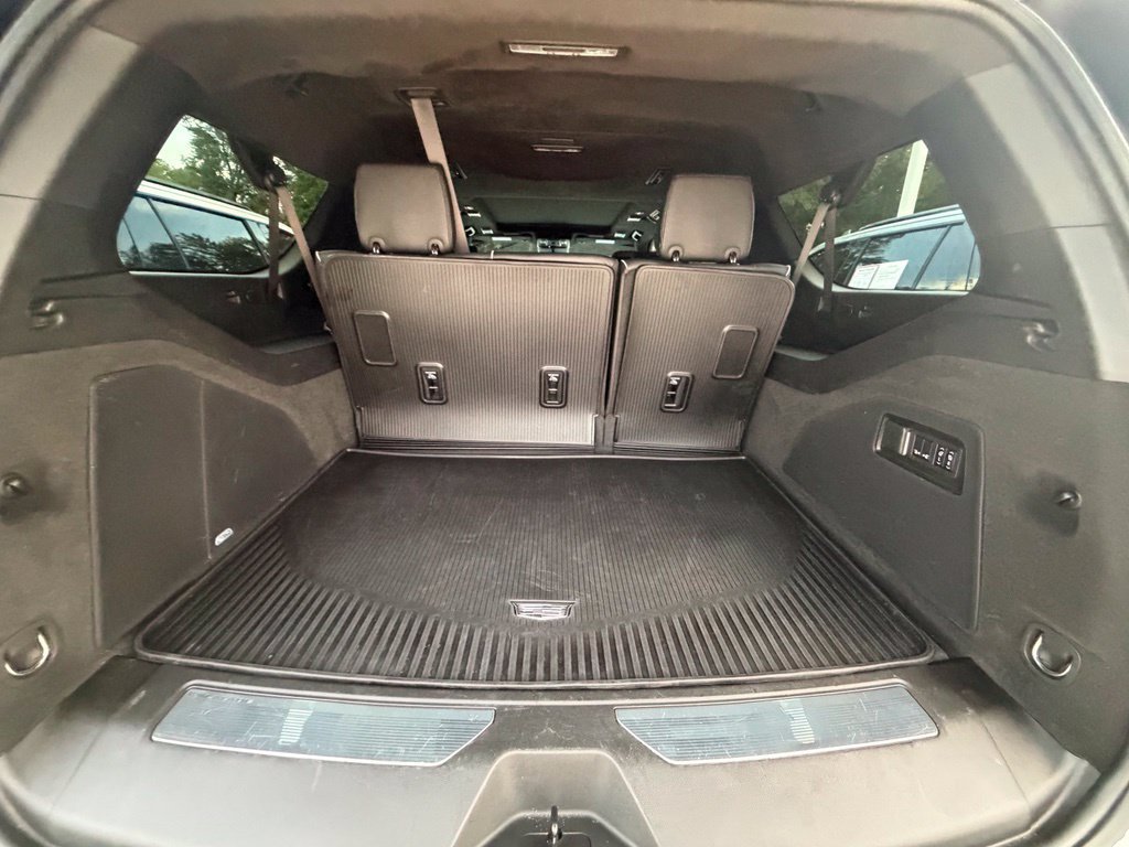 Used 2024 Cadillac Escalade ESV Sport Platinum w/ LPO, ONYX Package AWD/4WD image 33