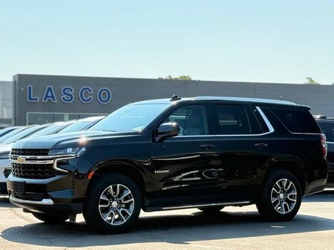 Used 2024 Chevrolet Tahoe LS AWD/4WD image 1