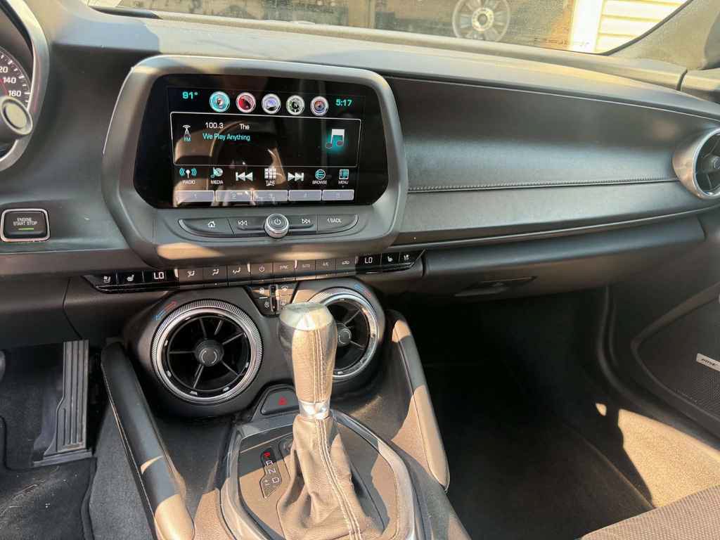 Used 2016 Chevrolet Camaro SS RWD image 9