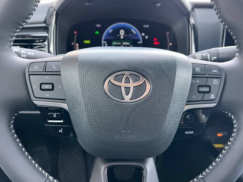 New 2026 Toyota Camry SE FWD image 22