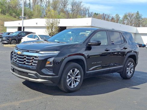 Used 2025 Chevrolet Equinox LT image 3