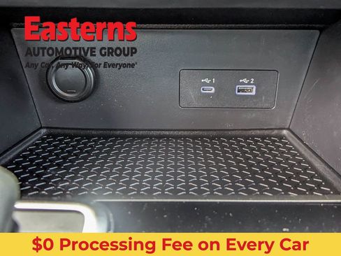 Used 2022 Nissan Pathfinder SV AWD/4WD image 27