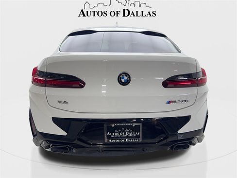 Used 2022 BMW X4 M40i image 7
