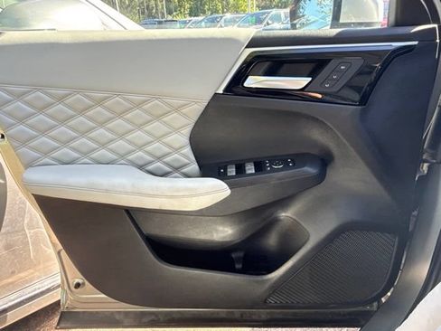 Used 2025 Mitsubishi Outlander SE AWD/4WD image 20
