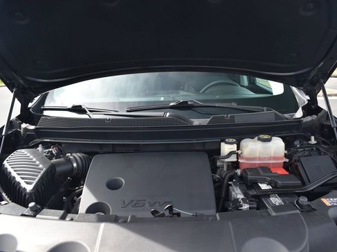 Used 2018 Chevrolet Traverse LS image 17