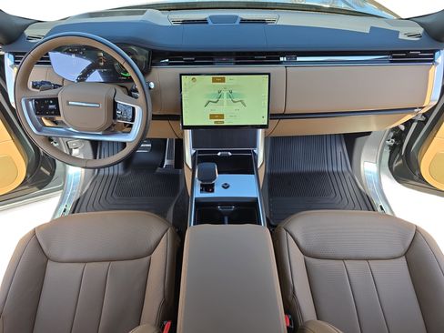 New 2026 Land Rover Range Rover SE image 9
