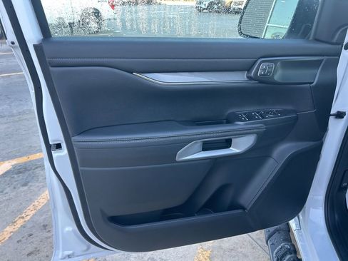 New 2025 Ford Ranger Lariat w/ Chrome Accent Package image 16