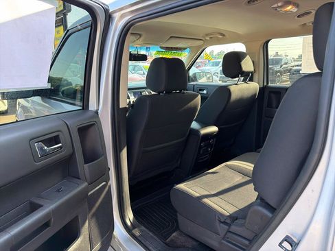 Used 2017 Ford Flex SE FWD image 28