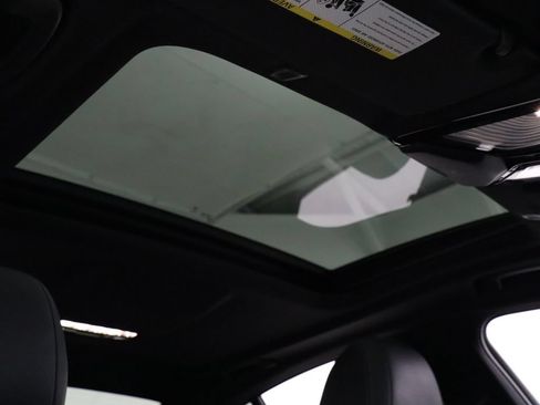 Used 2019 BMW 530i w/ Convenience Package RWD image 27