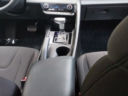 Used 2023 Hyundai Elantra SEL FWD image 19