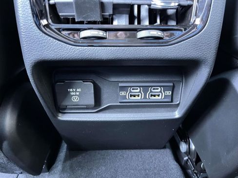 New 2025 Jeep Grand Cherokee Altitude image 30