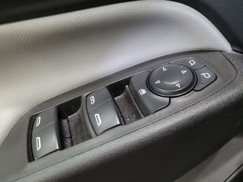 Used 2024 Chevrolet Equinox LS FWD image 27