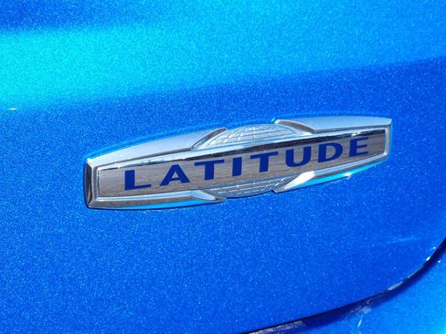 Used 2024 Jeep Compass Latitude AWD/4WD image 13