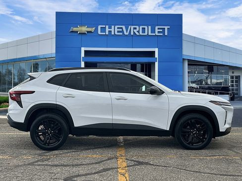 Certified 2024 Chevrolet Trax ACTIV w/ Sunroof Package image 7