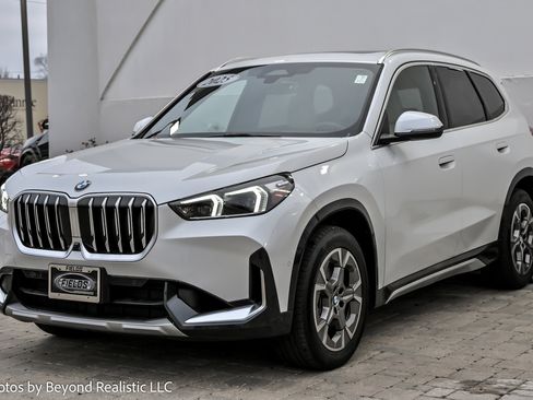 Used 2025 BMW X1 xDrive28i w/ Premium Package image 4