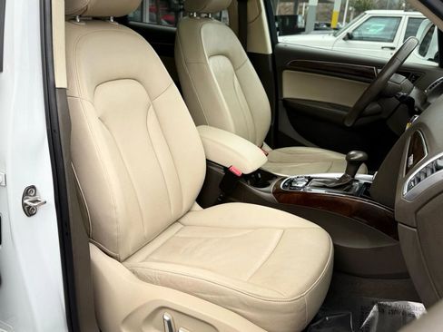 Used 2017 Audi Q5 2.0T Premium w/ Audi MMI Navigation Plus AWD/4WD image 39
