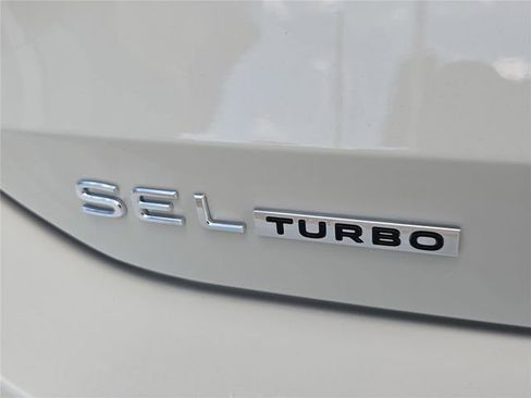 New 2026 Volkswagen Tiguan SEL R-Line image 7