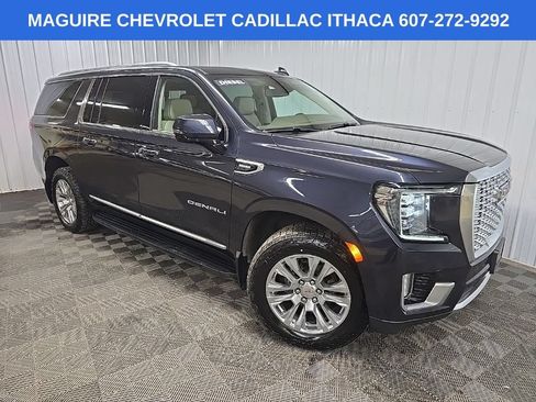 Used 2023 GMC Yukon XL Denali AWD/4WD image 7