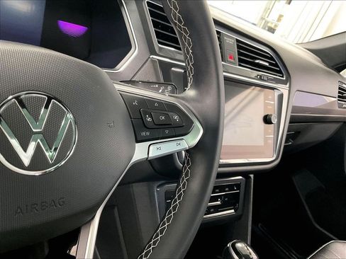 Used 2023 Volkswagen Tiguan SE R-Line AWD/4WD image 25