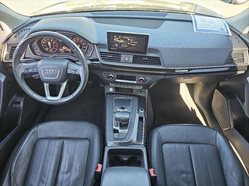 Used 2020 Audi Q5 e Premium w/ Convenience Package image 4