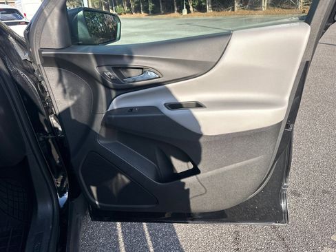 Used 2023 Chevrolet Equinox LS image 14