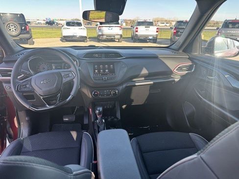 Used 2023 Chevrolet TrailBlazer RS image 25