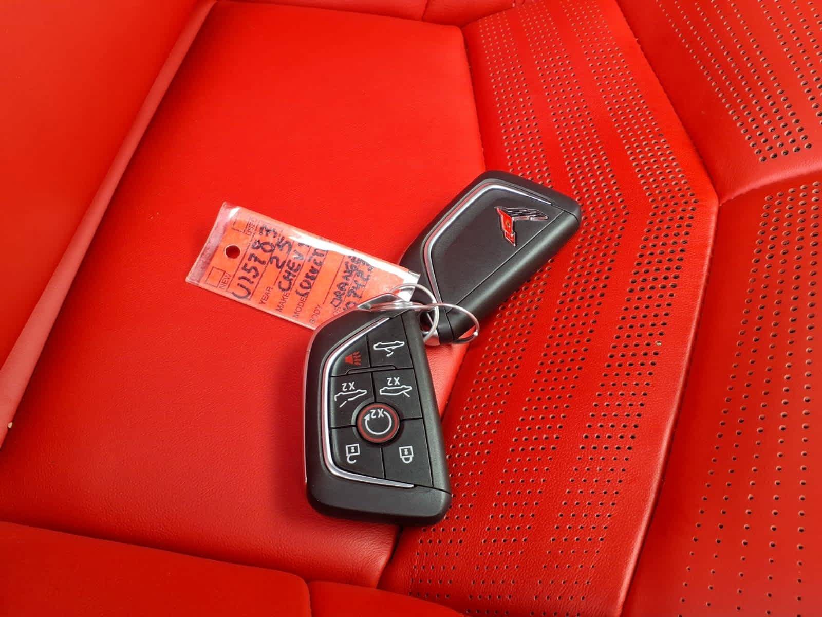 Used 2025 Chevrolet Corvette Stingray Premium Conv w/ Z51 Performance Package RWD image 18