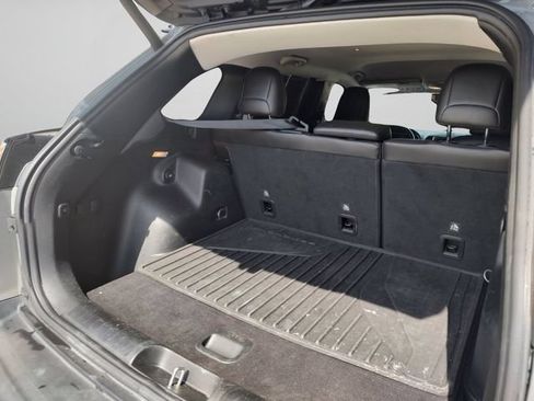 Used 2021 Jeep Cherokee Latitude Lux w/ Comfort/Convenience Group FWD image 31