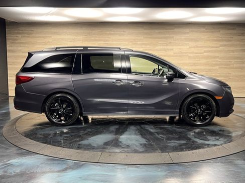 Used 2022 Honda Odyssey Elite image 18
