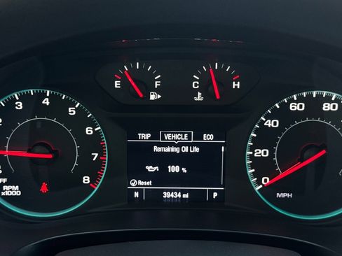 Used 2023 Chevrolet Malibu LT FWD image 23