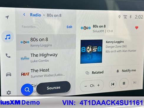 Used 2025 Toyota Camry LE image 33