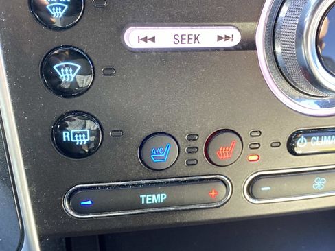 Used 2019 Ford Explorer Limited w/ Ford Safe & Smart Package image 24