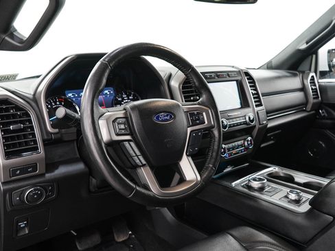 Used 2021 Ford Expedition XLT w/ Equipment Group 202A AWD/4WD image 28