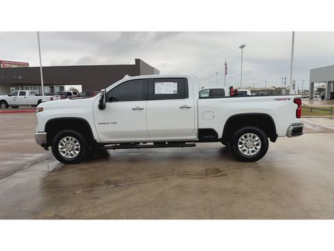 Used 2025 Chevrolet Silverado 2500 LTZ w/ LTZ Convenience Package image 5