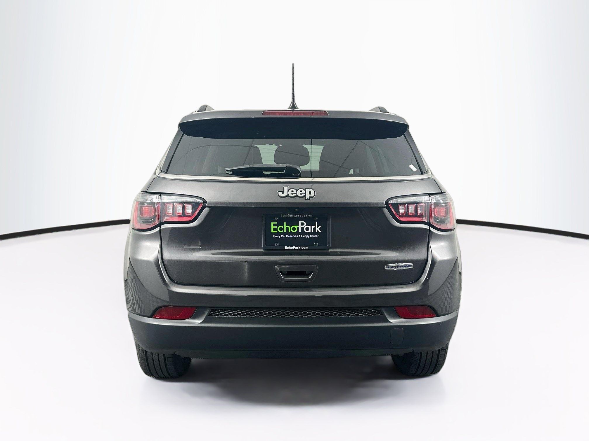 Used 2022 Jeep Compass Latitude FWD image 7