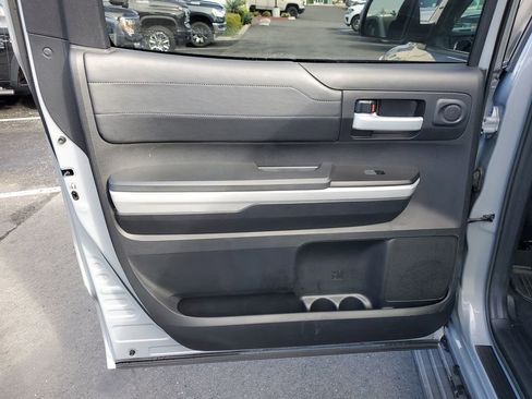 Used 2019 Toyota Tundra Limited w/ Limited Premium Package image 14