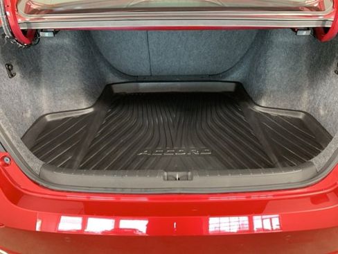 Used 2020 Honda Accord Touring image 13