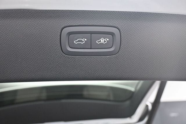 Certified 2026 Volvo XC90 B6 Ultra w/ Protection Package Premier AWD/4WD image 25
