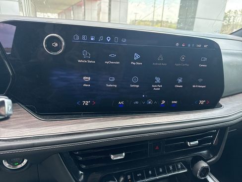 Used 2025 Chevrolet Tahoe LS RWD image 5