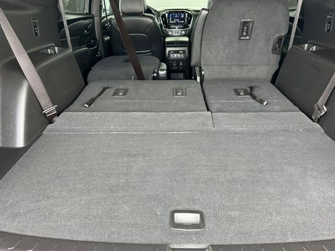 Certified 2023 Chevrolet Traverse Premier w/ LPO, Cargo Package FWD image 18