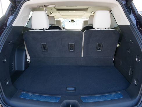 Used 2023 Buick Enclave Avenir w/ Avenir Technology Package image 18