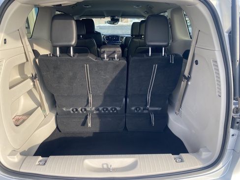 Used 2024 Chrysler Pacifica Touring-L image 24