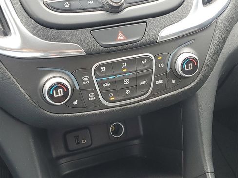 Used 2018 Chevrolet Equinox LT image 67